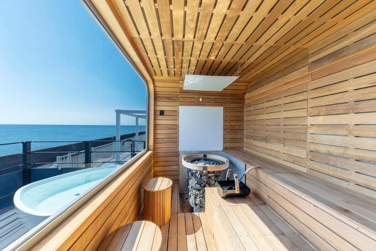 Malibu Hotel Zushi Zewnętrze zdjęcie